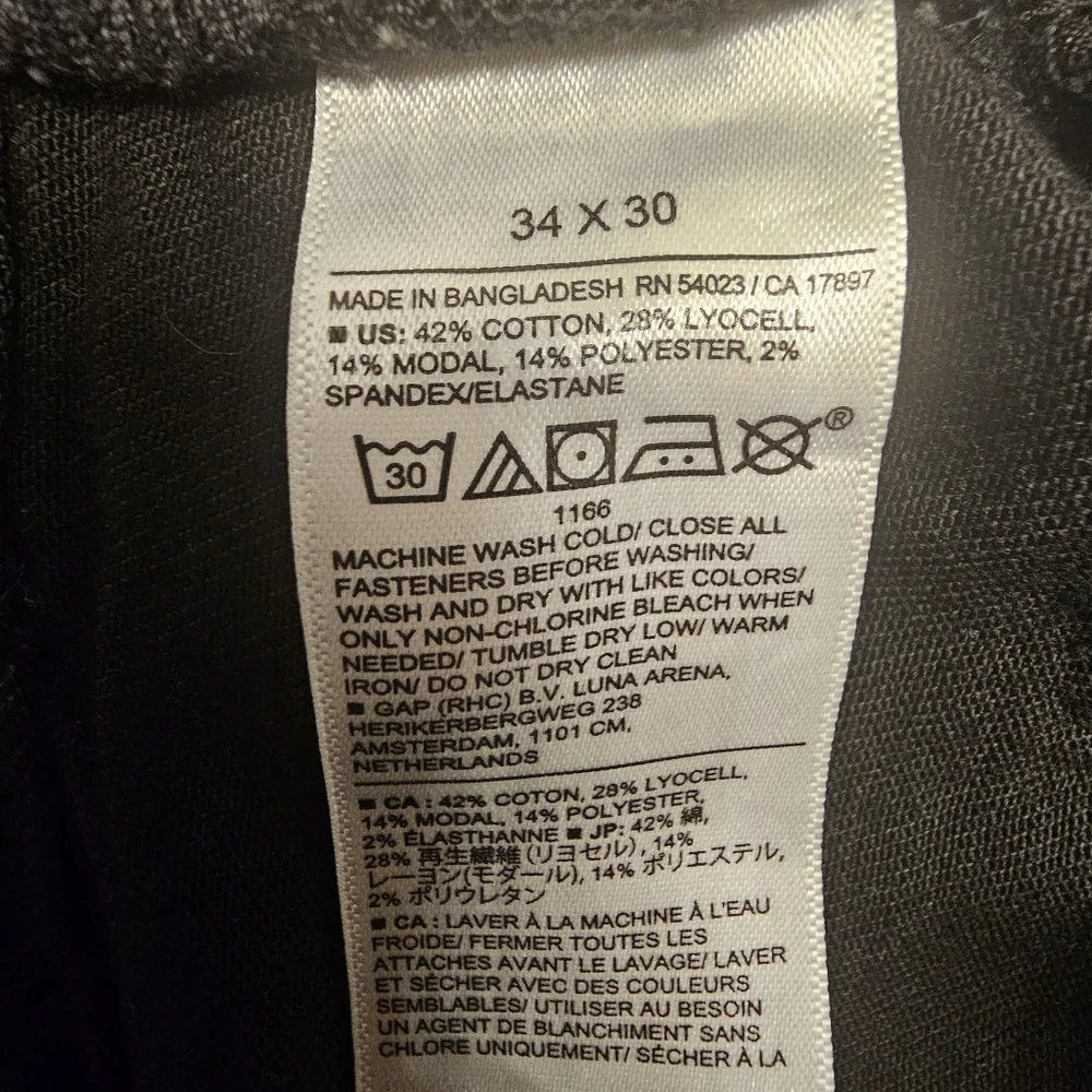 Banana Republic Men's Slim Travel Jean Black Wash - Picture 4 of 4